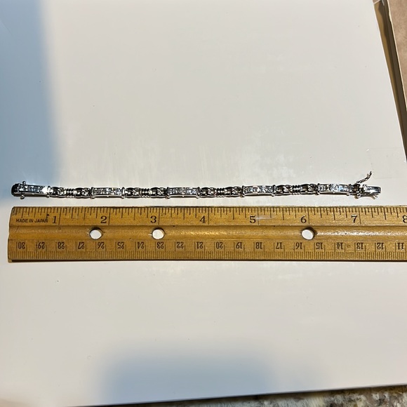 Silpada Sterling silver and Cubic zirconia tennis bracelet - Picture 9 of 9